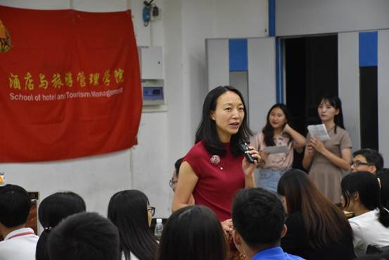 说明: 甘慕仪书记致辞